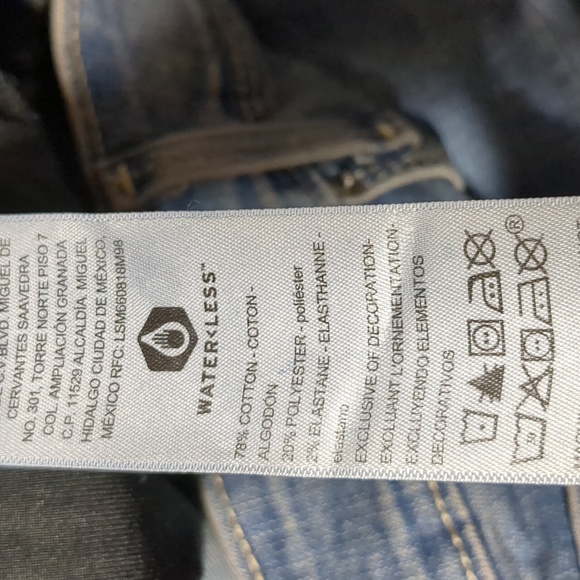 Levi's Signature Totally Shaping Straight High Rise Jean Sz 28L - Picture 7 of 12